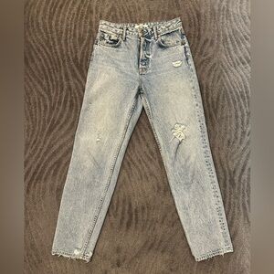 GRLFRND The Devon Distressed Jean